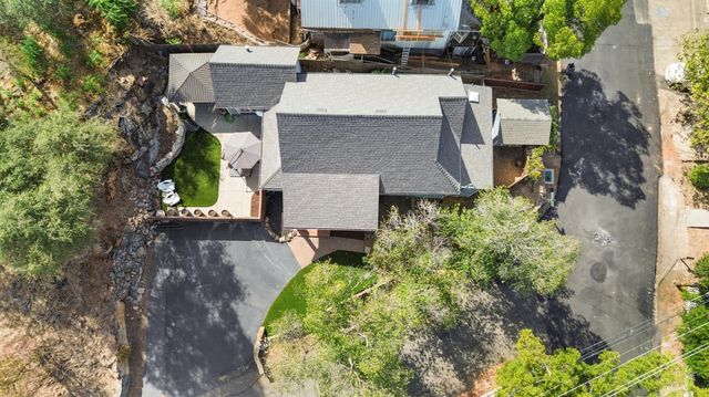 9030 Page St, Newcastle, CA 95658