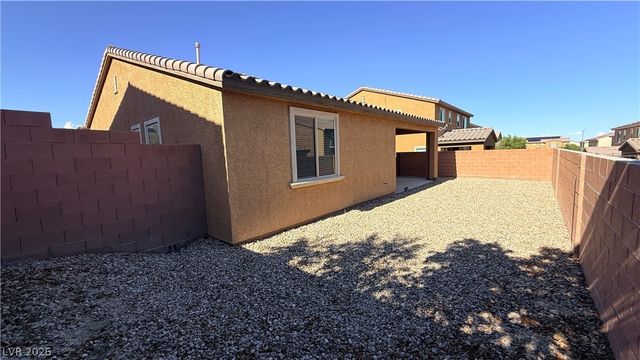 821 Fox Mountain Court, North Las Vegas, NV 89084