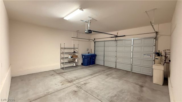 821 Fox Mountain Court, North Las Vegas, NV 89084