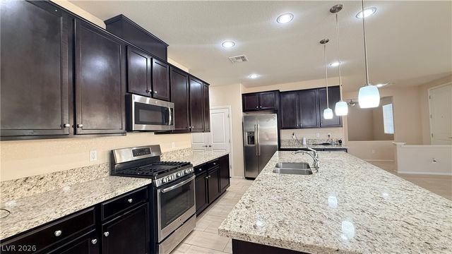 821 Fox Mountain Court, North Las Vegas, NV 89084