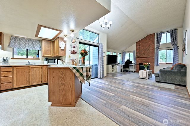 7601 Colony Court NE, Bremerton, WA 98311