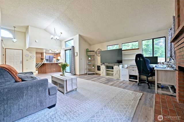 7601 Colony Court NE, Bremerton, WA 98311