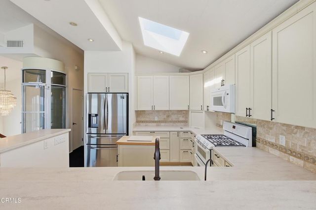 3832 Pacific Coast Highway, Ventura, CA 93001