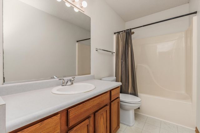 5905 Applewood Drive, West Des Moines, IA 50266
