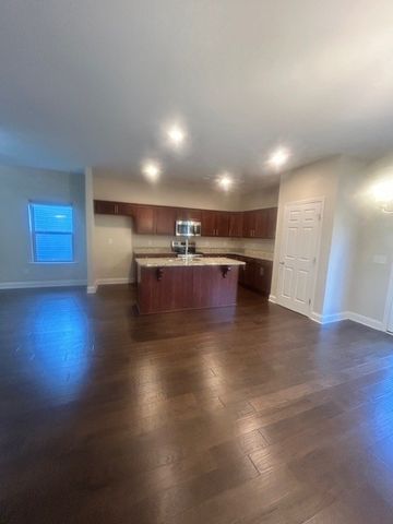 1084 Westgate Dr, Gallatin, TN 37066