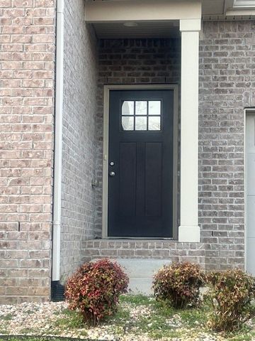 1084 Westgate Dr, Gallatin, TN 37066