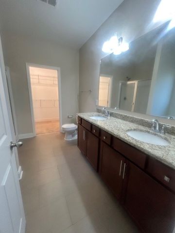 1084 Westgate Dr, Gallatin, TN 37066