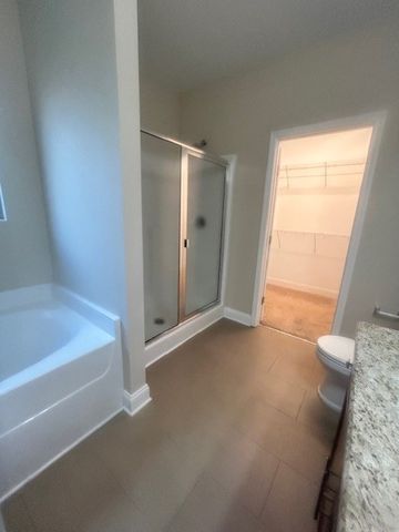 1084 Westgate Dr, Gallatin, TN 37066