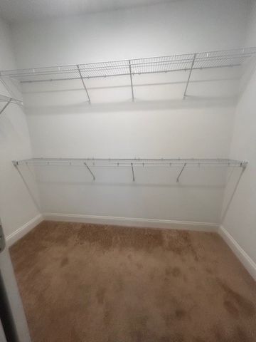 1084 Westgate Dr, Gallatin, TN 37066