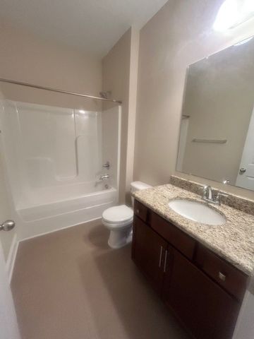 1084 Westgate Dr, Gallatin, TN 37066