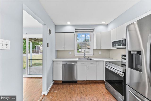 411 GLASS ST, Spring City, PA 19475
