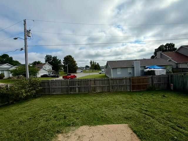 864 S Hickory Lane, Nixa, MO 65714