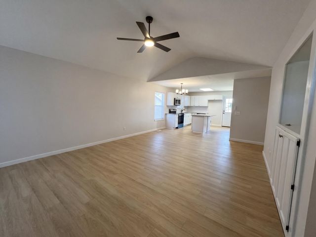 864 S Hickory Lane, Nixa, MO 65714