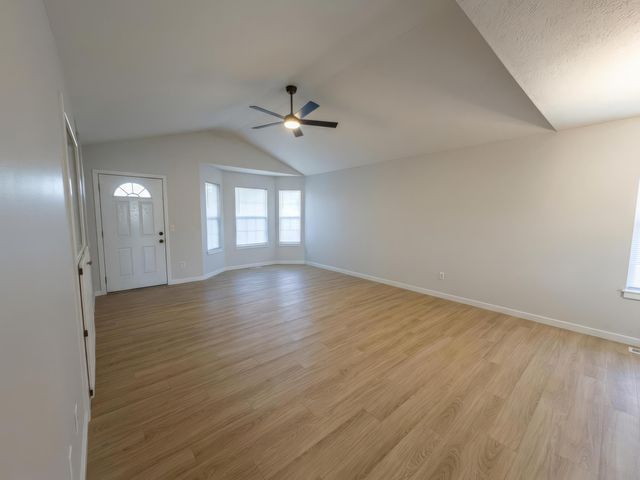 864 S Hickory Lane, Nixa, MO 65714