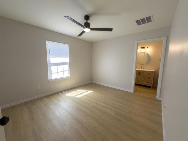 864 S Hickory Lane, Nixa, MO 65714