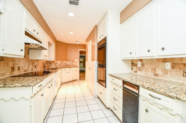 25121 Lakeview Road, Katy, TX 77494