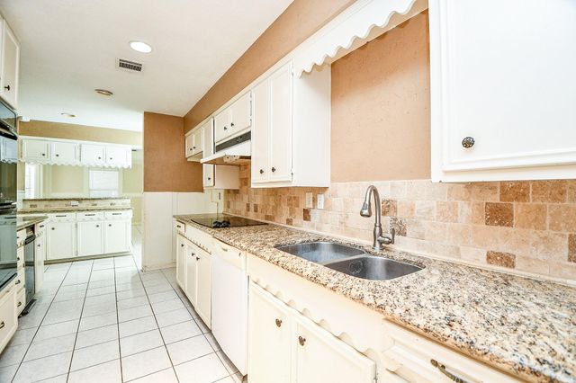 25121 Lakeview Road, Katy, TX 77494