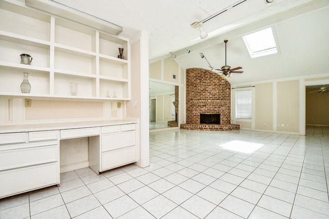 25121 Lakeview Road, Katy, TX 77494
