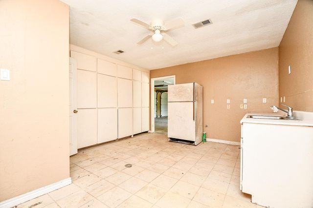 25121 Lakeview Road, Katy, TX 77494