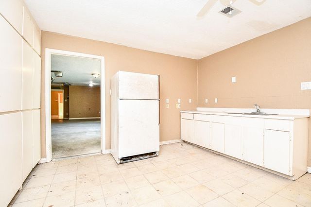 25121 Lakeview Road, Katy, TX 77494