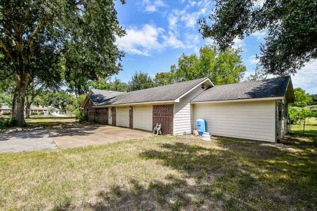 25121 Lakeview Road, Katy, TX 77494