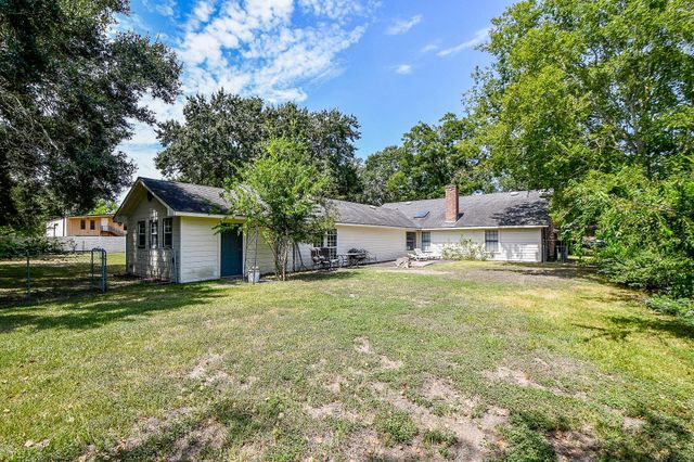 25121 Lakeview Road, Katy, TX 77494
