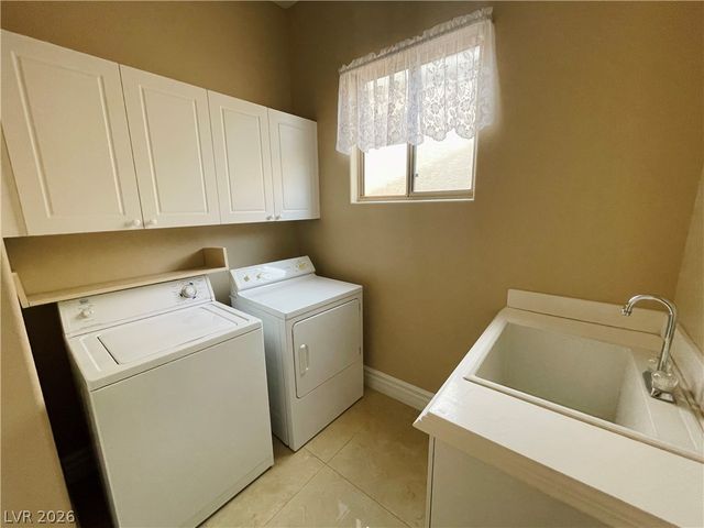 231 Cliff Valley Drive, Las Vegas, NV 89148