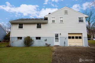 13 Glencourt Avenue, Edison, NJ 08837