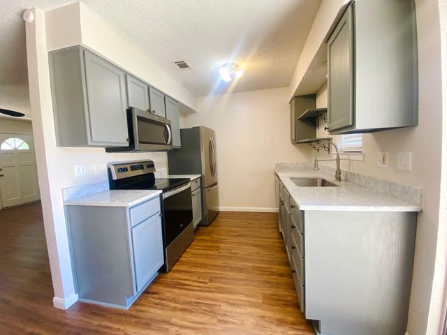 644 Timberline Drive, Hurst, TX 76053