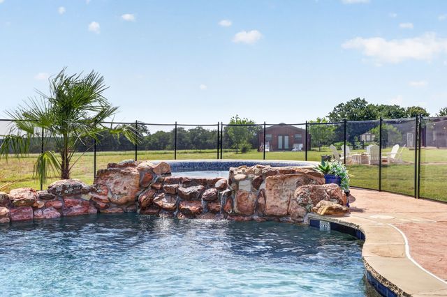 123 Chisum Drive, Millsap, TX 76066
