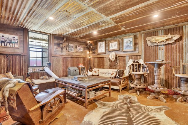 123 Chisum Drive, Millsap, TX 76066