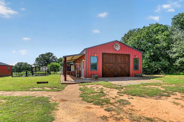 123 Chisum Drive, Millsap, TX 76066