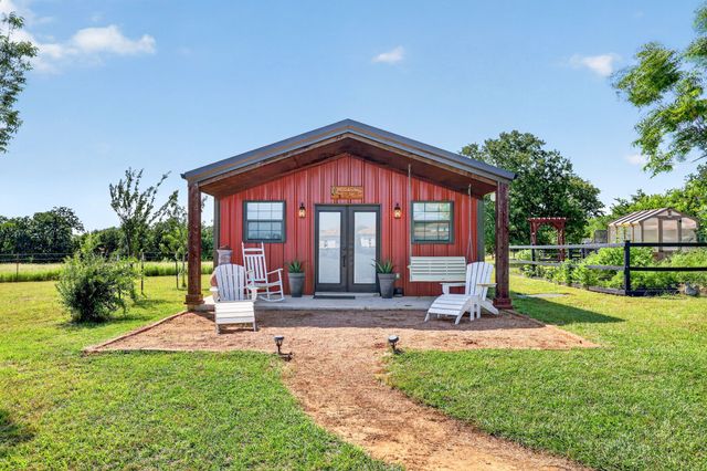 123 Chisum Drive, Millsap, TX 76066