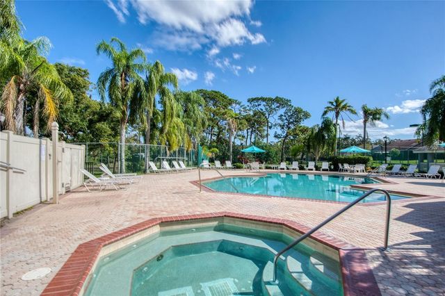 2478 BENTLEY DR, Palm Harbor, FL 34684