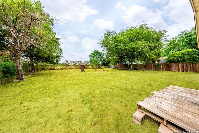 2438 Royal Oaks, Poteet, TX 78065
