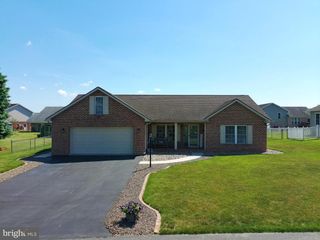 336 SUE LINN DRIVE, Chambersburg, PA 17201