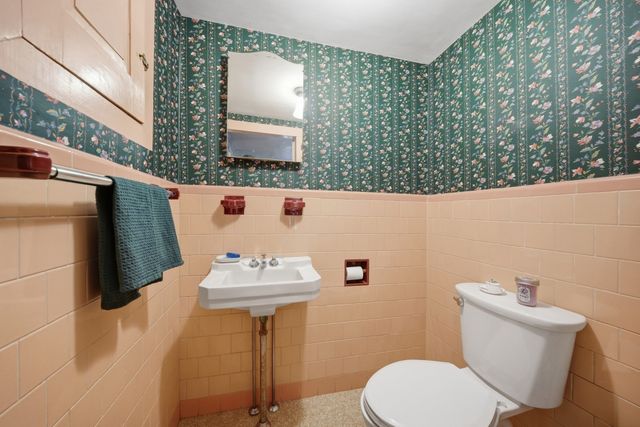 217 Locust St, Danvers, MA 01923
