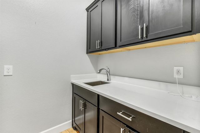 10015 Goliad Drive, Mont Belvieu, TX 77523