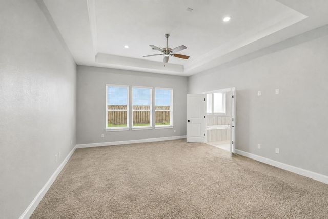 10015 Goliad Drive, Mont Belvieu, TX 77523