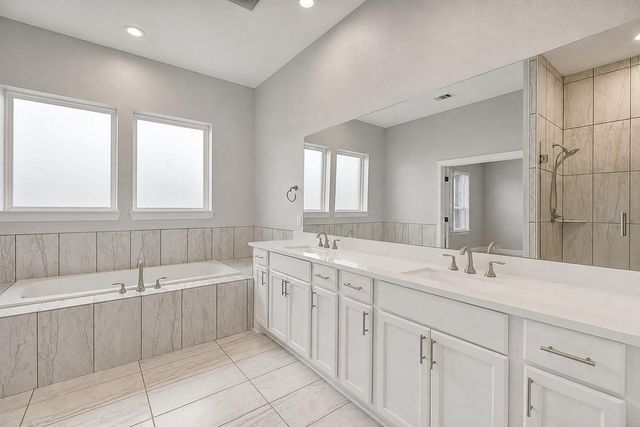 10015 Goliad Drive, Mont Belvieu, TX 77523