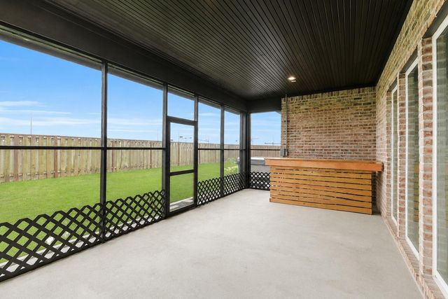 10015 Goliad Drive, Mont Belvieu, TX 77523