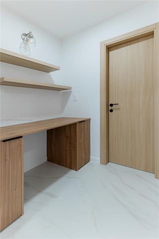 2415 NE 35th Dr, Fort Lauderdale, FL 33308