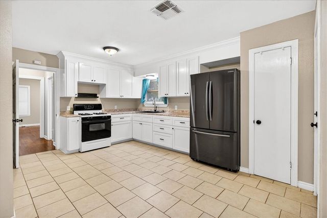 4721 Alice St, Corpus Christi, TX 78411