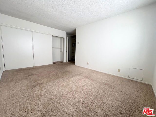 11743 DARLINGTON Avenue 9, Los Angeles, CA 90049
