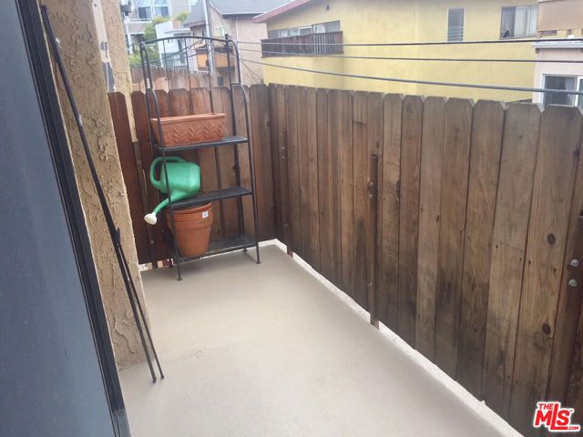 11743 DARLINGTON Avenue 9, Los Angeles, CA 90049