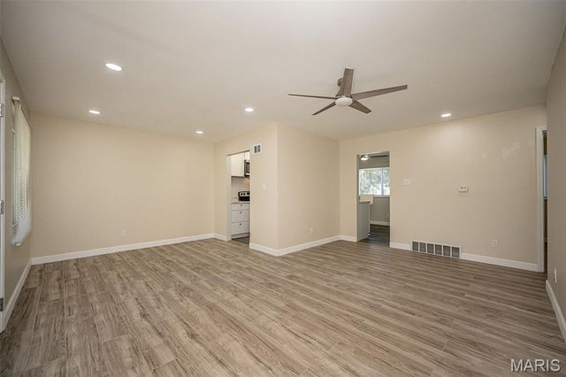 2252 Luxmore Drive, St Louis, MO 63136