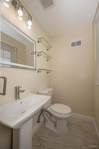 2252 Luxmore Drive, St Louis, MO 63136