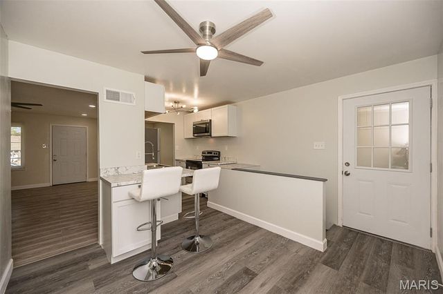 2252 Luxmore Drive, St Louis, MO 63136