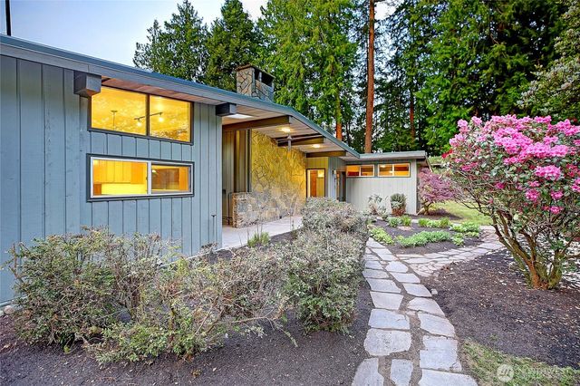 1357 Steffen Place, Camano Island, WA 98282