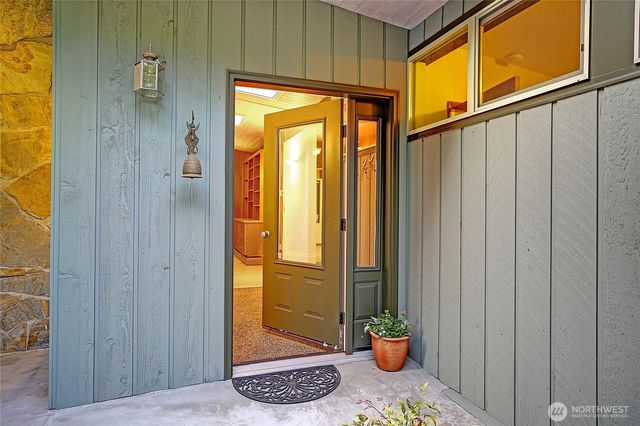 1357 Steffen Place, Camano Island, WA 98282